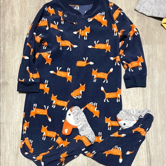 4/$20 Navy Fox Print Baby Onesie - Picture 1 of 1